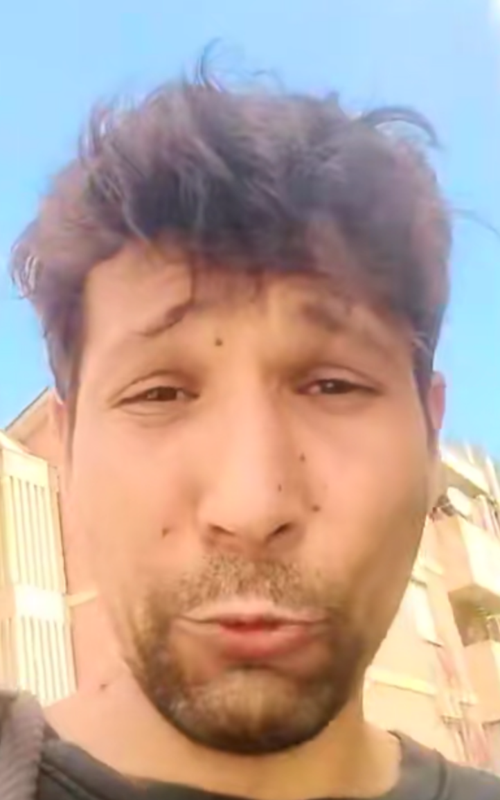 Ciao sono un ragazzo gay passivo , cerco uomo dotato  vi lascio miei contatti fb sava newton ,tiktok disubbidienza01 e email savazeumemi@gmail.com 