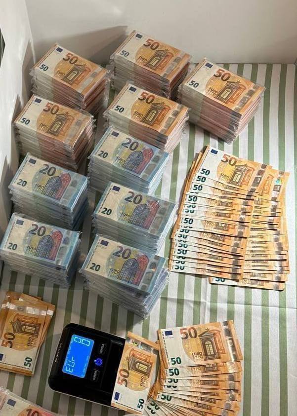 Dove comprare euro (+393512629472 WhatsAp) Banconote Contraffatte in Italia Soldi Falsi In Vendita il migliore posto per Acquistare denaro False come 