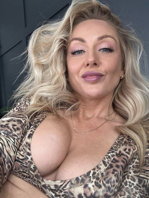 BELLEZZA, CLASSE, SENSUALITÀ E PASSIONE.. 🔥 QUALITÀ RIUNITE IN UN'UNICA DONNA FANTASTICA ED INIMITABILE...
 UN CORPO DA FAVOLA, TUTTO NATURALE... COM