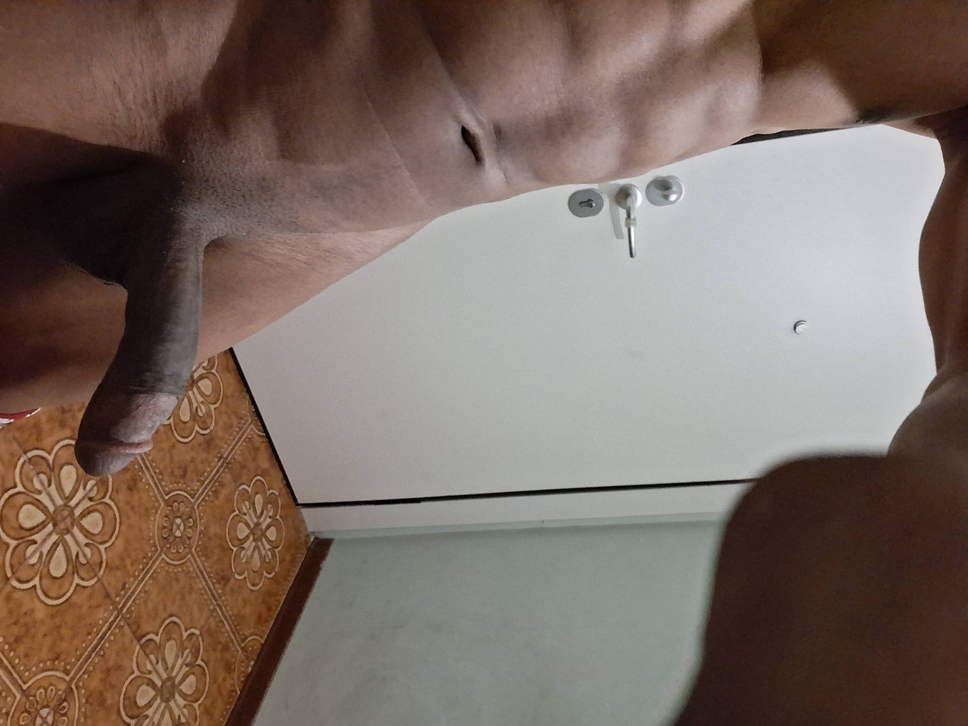 Diallo cerca la sua milf di piacere 
scrivimi su whatsapp ho chiamami 
direttamente normale 