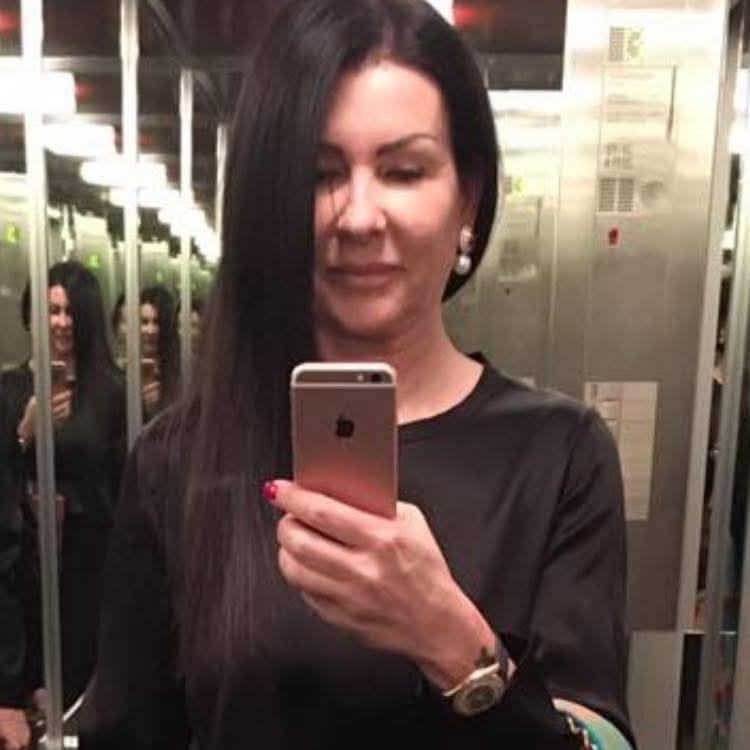 Escort svizzera in cerca di amante facoltoso e dotato