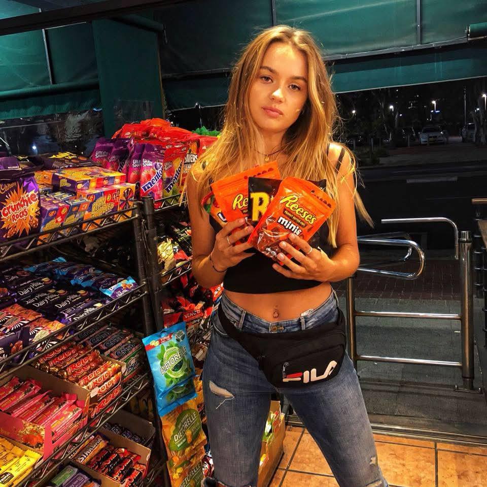 Escort calda in cerca di cazzi, scrivetemi su telegram @airasosa o tiktok harleyjoker186