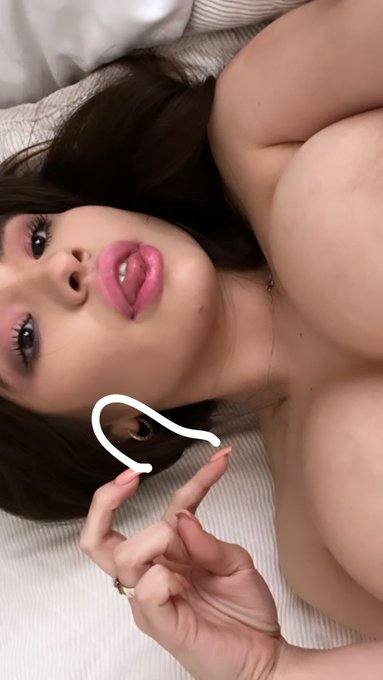 Sono disponibile per sesso a pagamento
