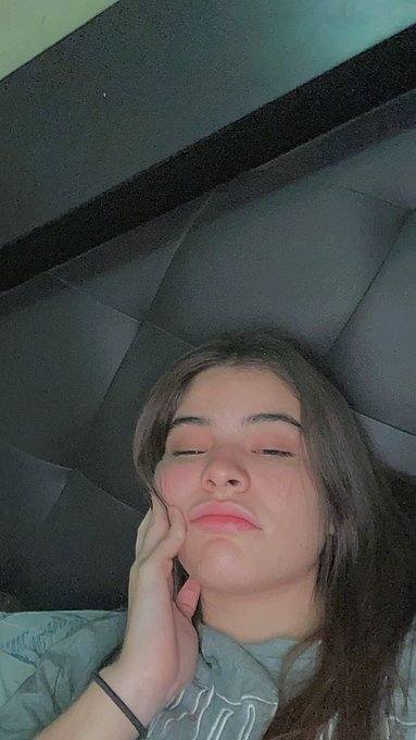 Sono disponibile per sesso a pagamento. 