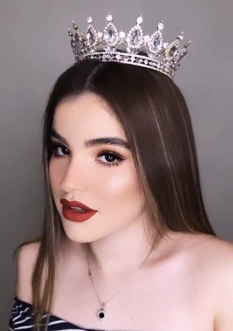 Sono disponibile per sesso a pagamento. 