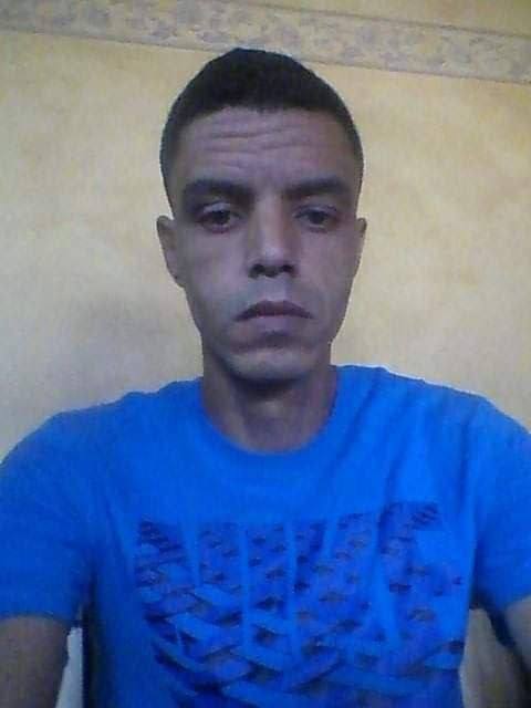 Marocchino gay cerca uomo dotati per sesso sfrenato, contatto telegram ombra001