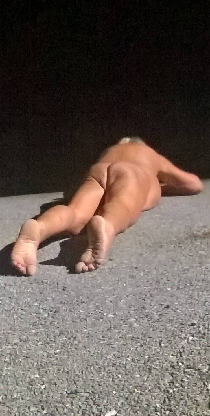 OCA LA VACCA: LURIDA PUTTANA E CAGNA DA CULO, SCHIAVA PASSIVA, PROSTITUTA MASOCHISTA, TROIA DA STUPRO, OSCENA E LIBIDINOSA, BATTO IN STRADA TUTTA NUDA E SOTTOMESSA.
PER VECCHI PERVERTITI MANIACI. SP4 - Via Prolungo,1 - Magliolo (SV) - TEL +39 3285932523