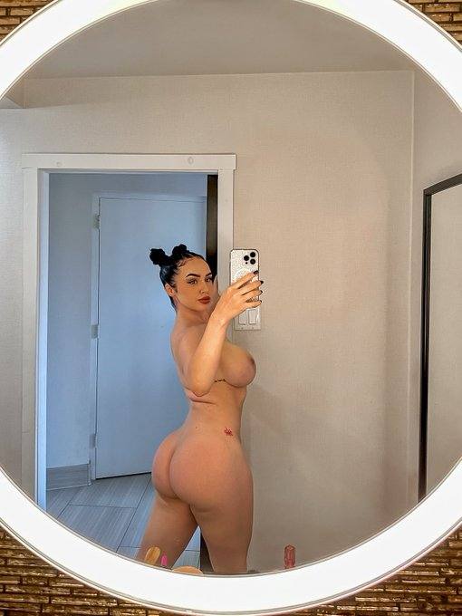 Sono una bella e dolce donna asiatica che ama il sesso e le coccole.
Desiderio e passione sono i miei punti di forza. 🥰🥰