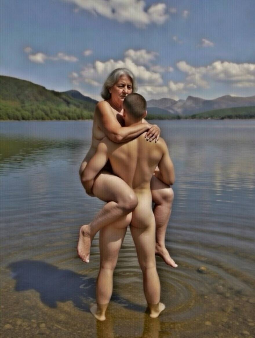 Uomo-oggetto a disposizione di donne sole
(Solo  timide, vergini, inattive o con le tue “difficoltà”, vecchie, divorziate, casalinghe)