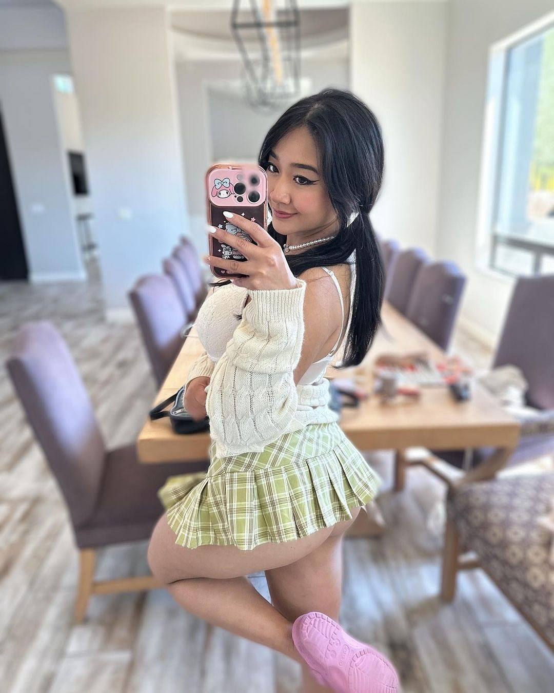 Sono una bella e dolce donna asiatica che ama il sesso e le coccole.
Desiderio e passione sono i miei punti di forza. 🥰🥰
